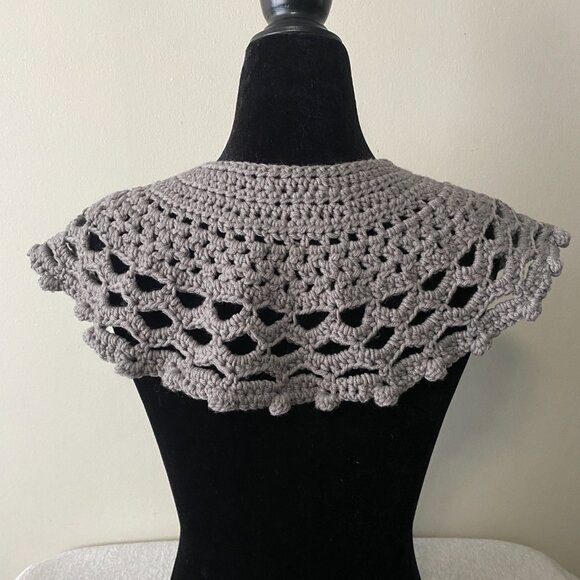 Handmade Crochet Grey Poly Large Collar Neckwear Accessory - Picture 4 of 6